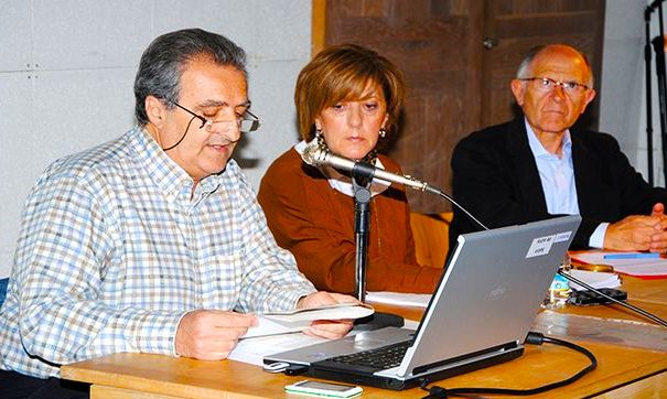 Jesús Melero Rodelas (Geógrafo), Isabel Muñoz Sánchez (Federación por el Patrimonio de Castilla y León) y Jesús Mª Hernández Mesonero (Ciudadanos por la Defensa del Patrimonio) durante una mesa redonda celebrada recientemente. 