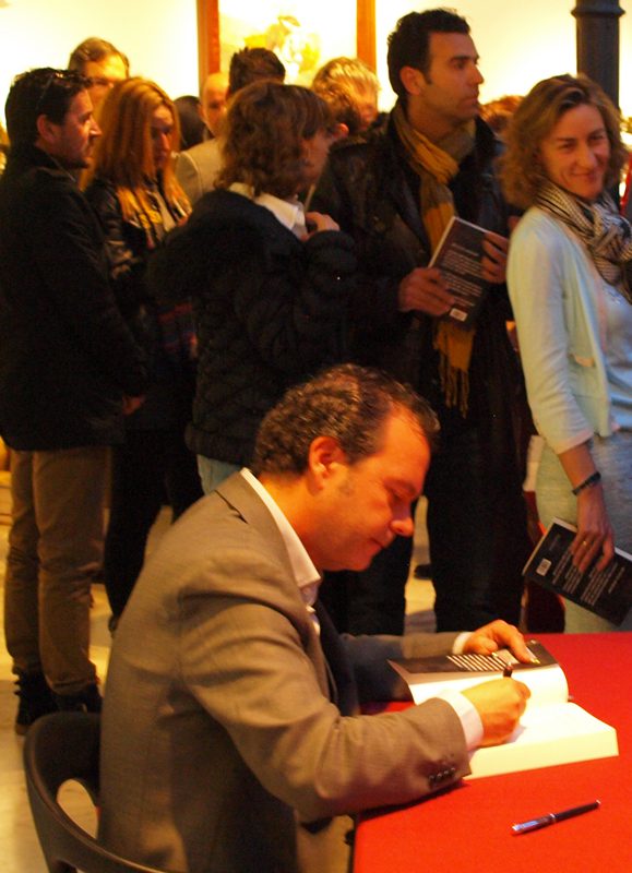 Alfonso Pérez Domínguez presenta su novela en la Casa Lis