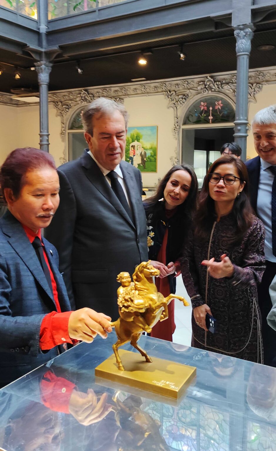 Exposición: Xu Hongfei - El caballo de fuego - Museo Art Nouveau y Art ...